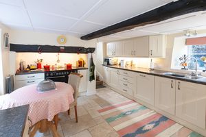 Kitchen- click for photo gallery